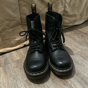 Doc Martens pascal boot Womens size 6